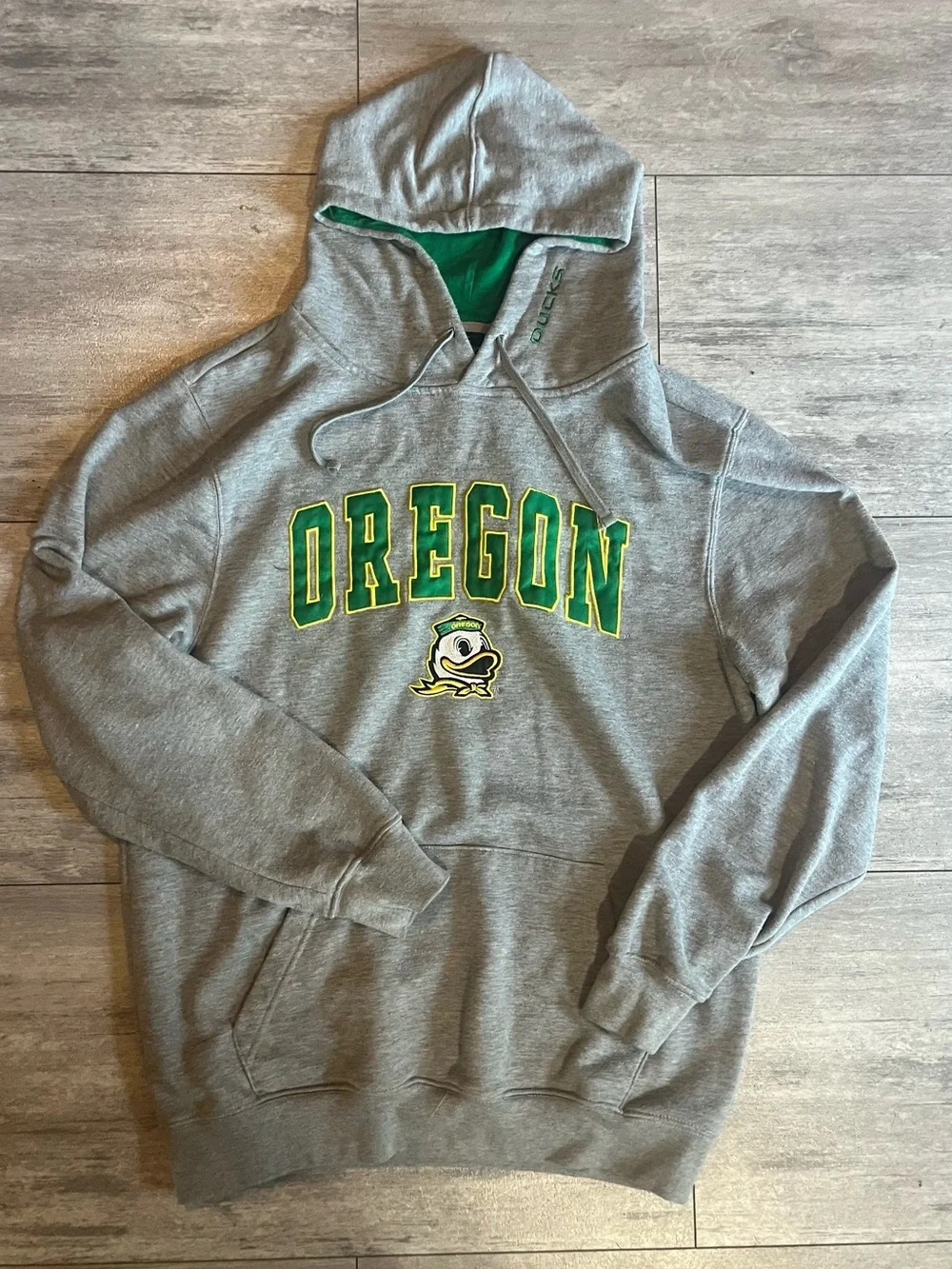 Colosseum Gray Hoodie with Green Oregon Script